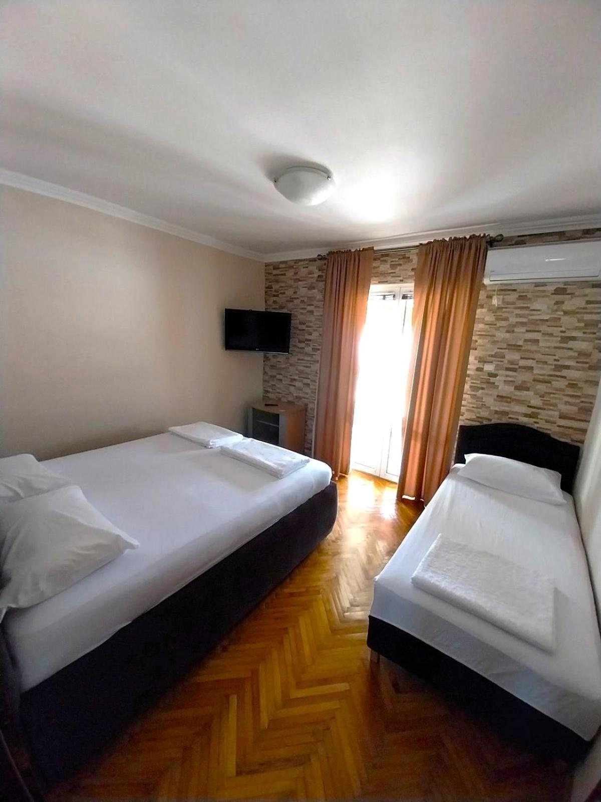 Apartments Sun House Херцег-Нови Экстерьер фото