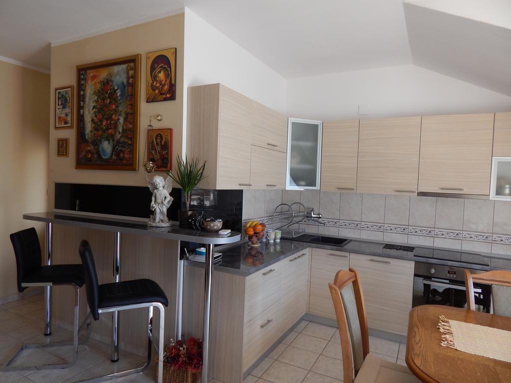Apartments Sun House Херцег-Нови Экстерьер фото